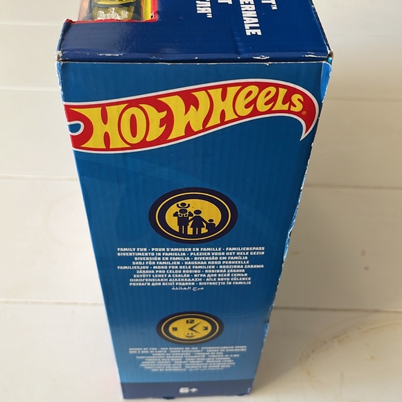 Hot Wheels Action Corkscrew Triple Loop
Track Set with 1 Toy Car Brand New - Picture 6 of 9